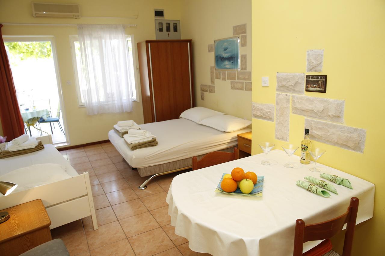 Apartma Lambasa *