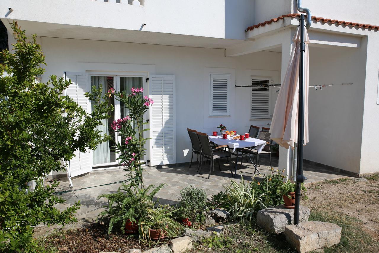 Lambasa Apartma Vodice